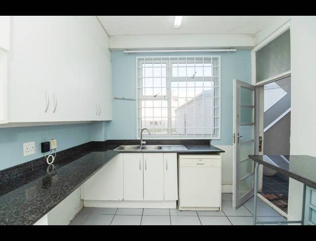 3 BEDROOM APARTMENT FOR SALE IN SUMMERSTRAND